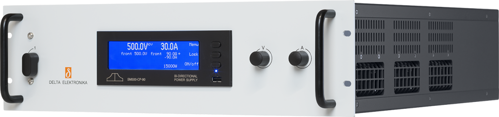 Eine programmierbare DC-Quelle-Senke aus der SM15k-Serie von Delta Elektronika als Einschubgerät für ein 19 Zoll Rack.