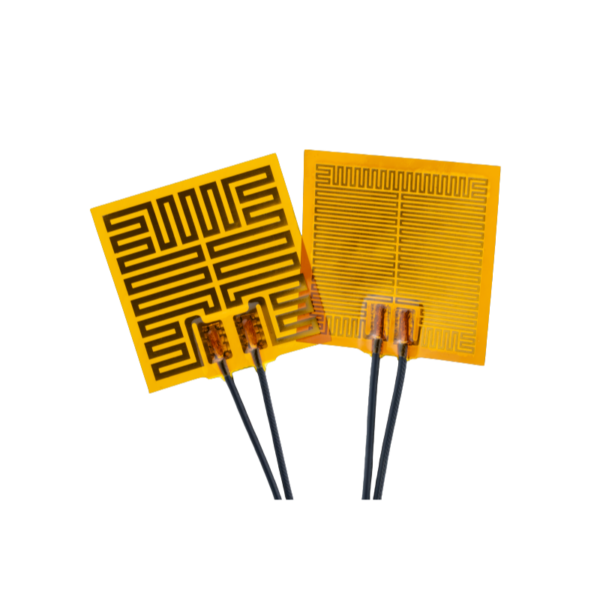 Zwei flexible Kapton-Heizfolien mit geätzten Heizleiterstrukturen, quadratisches Design mit unterschiedlichen Heizleiterlayouts und Widerständen.
